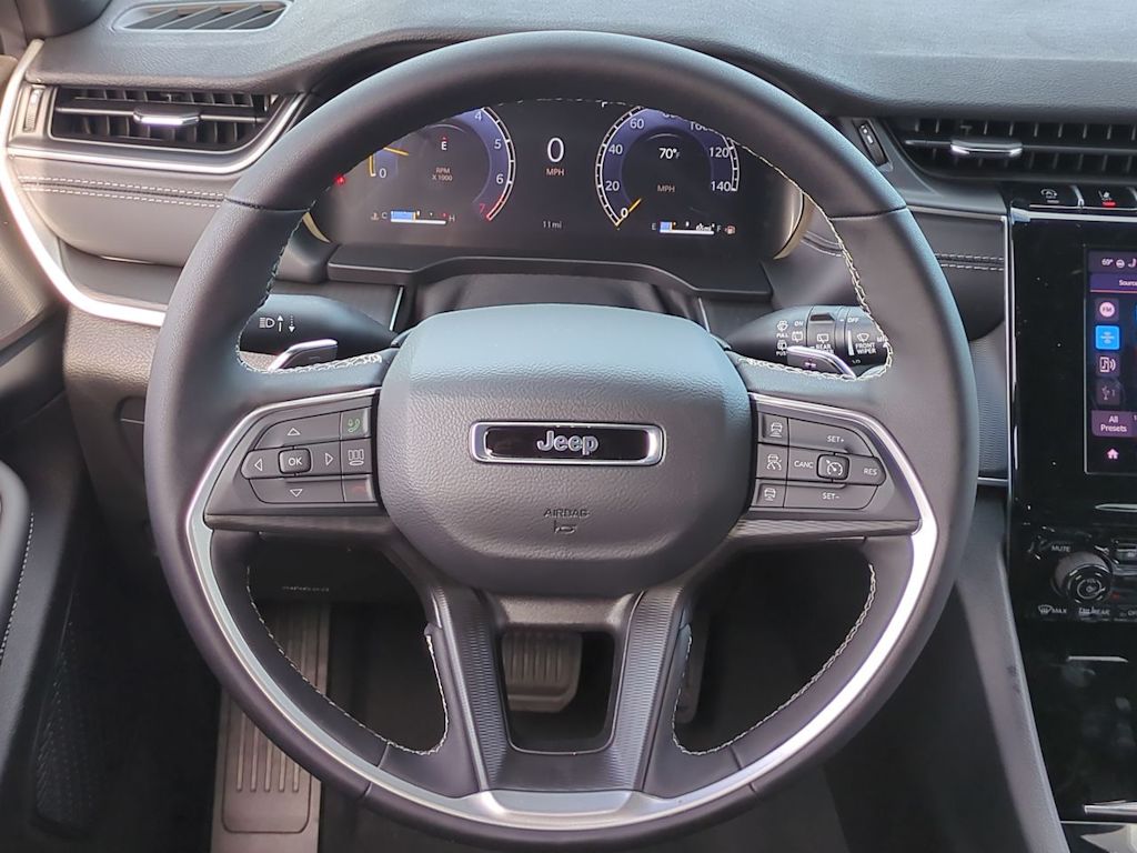 Thumbnail: 2026 Jeep Grand Cherokee - 14