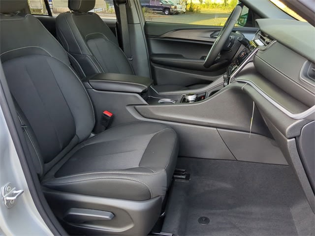 Thumbnail: 2025 Jeep Grand Cherokee - 27