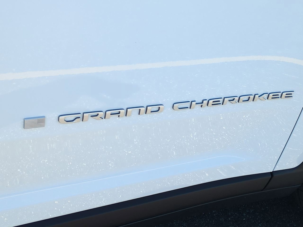 Thumbnail: 2026 Jeep Grand Cherokee - 24