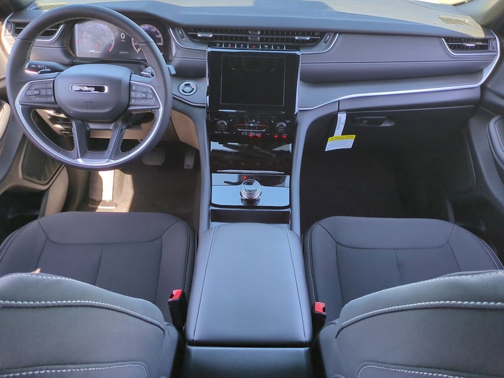 Thumbnail: 2026 Jeep Grand Cherokee - 8