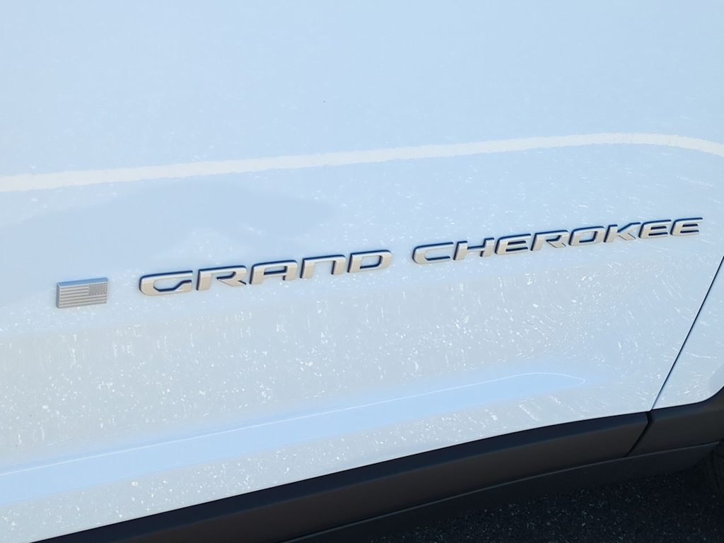 Thumbnail: 2026 Jeep Grand Cherokee - 24