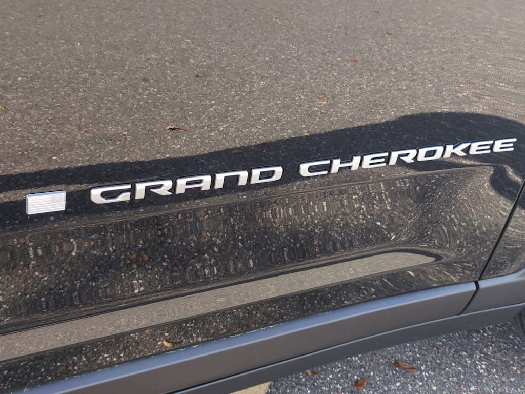 Thumbnail: 2026 Jeep Grand Cherokee - 26