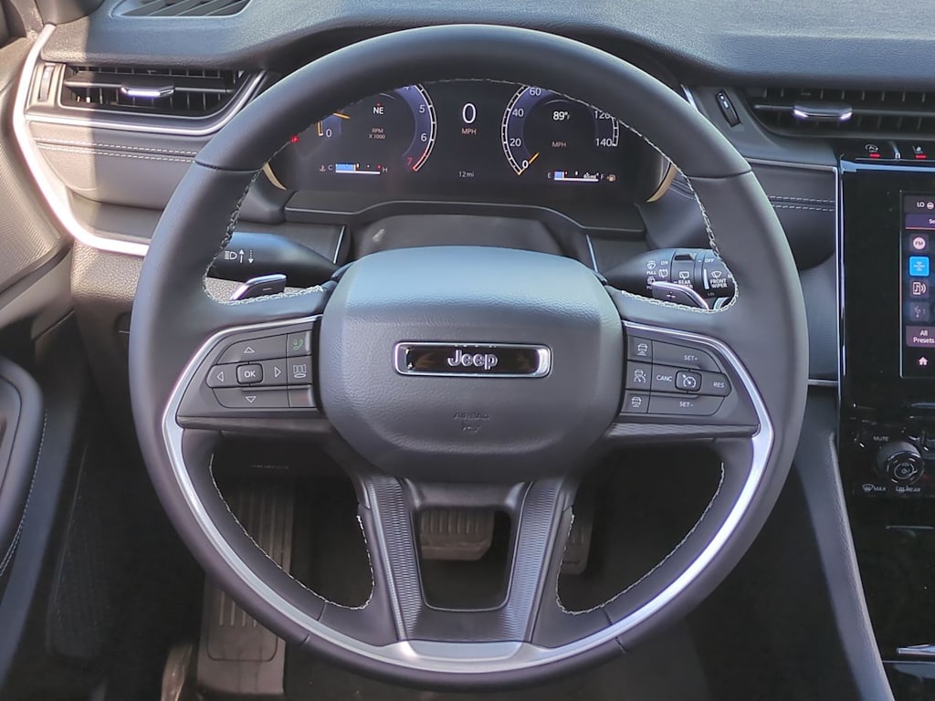 Thumbnail: 2026 Jeep Grand Cherokee - 14