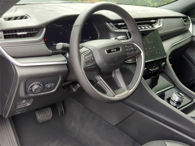 2025 Jeep Grand Cherokee Altitude 2
