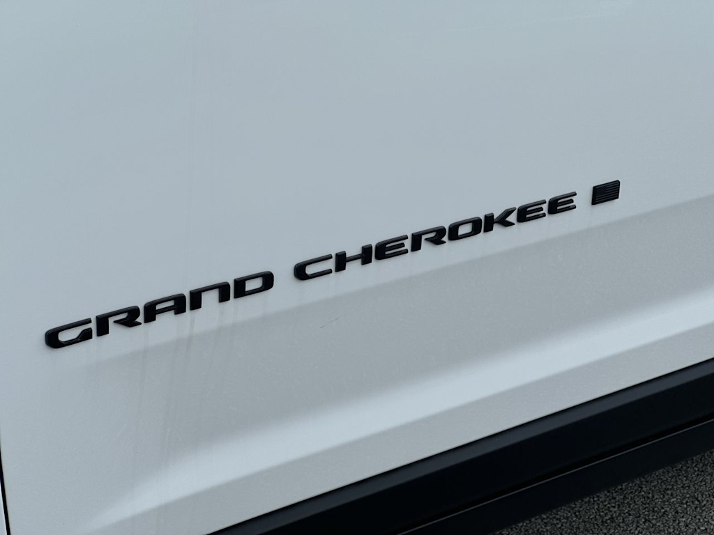 Thumbnail: 2026 Jeep Grand Cherokee - 22