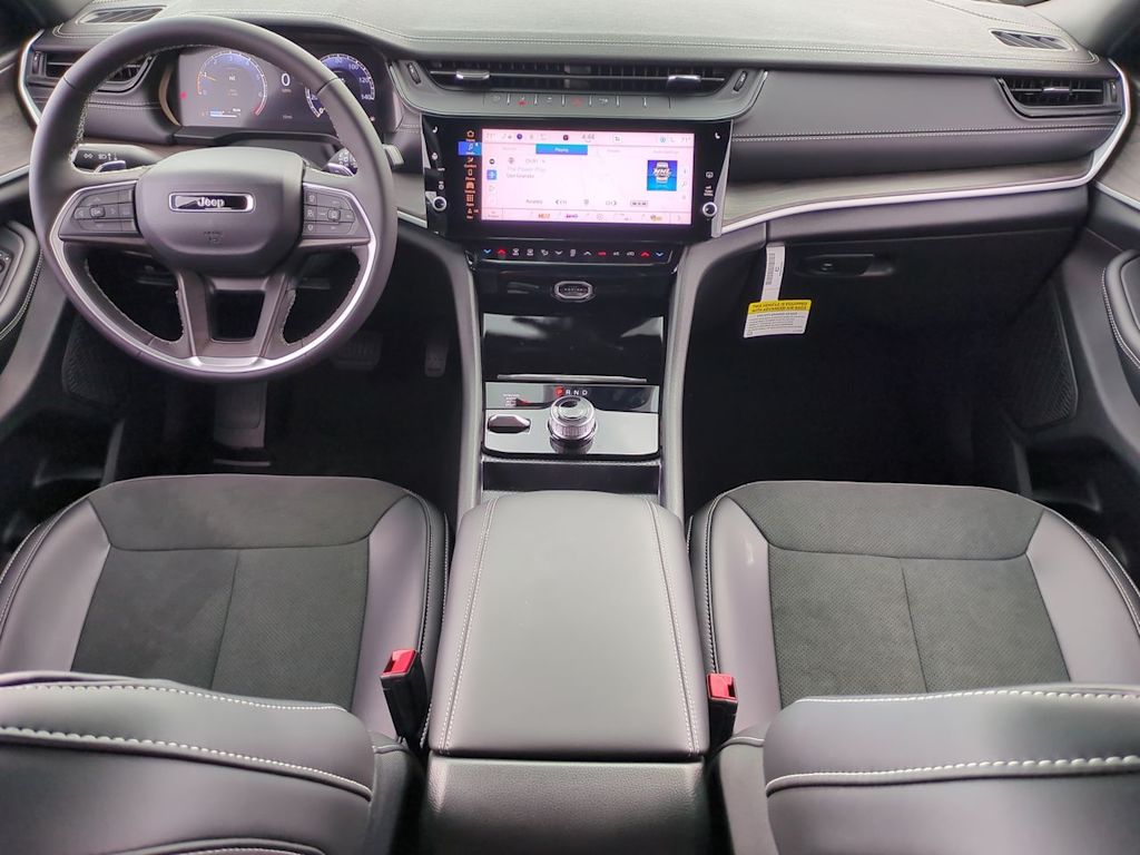 Thumbnail: 2026 Jeep Grand Cherokee - 10