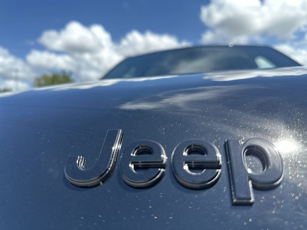 Thumbnail: 2026 Jeep Grand Cherokee - 6