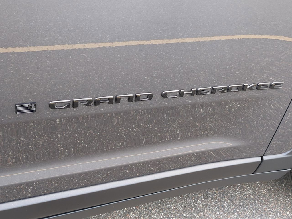 Thumbnail: 2026 Jeep Grand Cherokee - 26