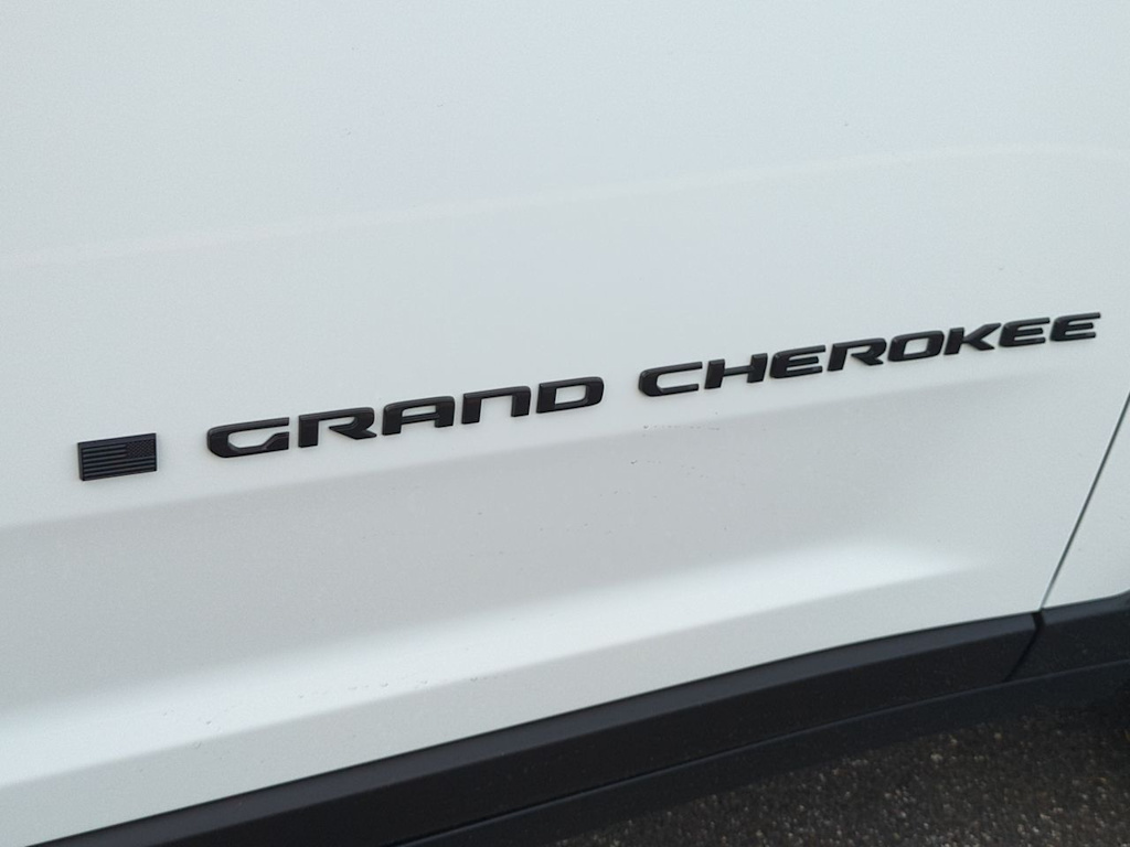 Thumbnail: 2026 Jeep Grand Cherokee - 26