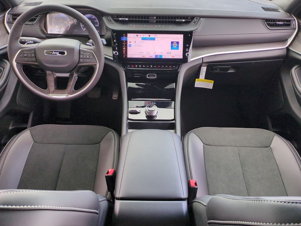Thumbnail: 2026 Jeep Grand Cherokee - 10