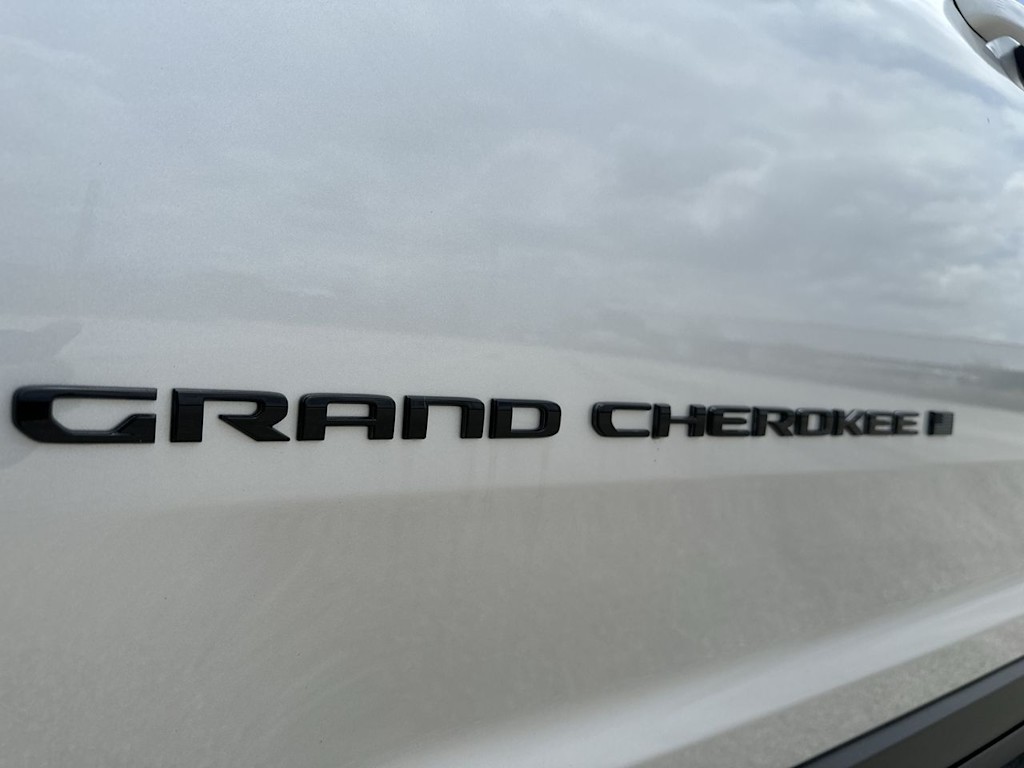 Thumbnail: 2026 Jeep Grand Cherokee - 23