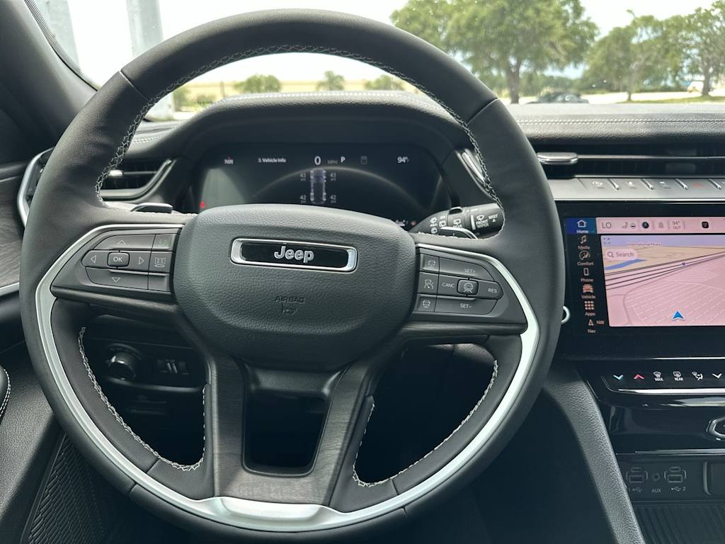 Thumbnail: 2026 Jeep Grand Cherokee - 9