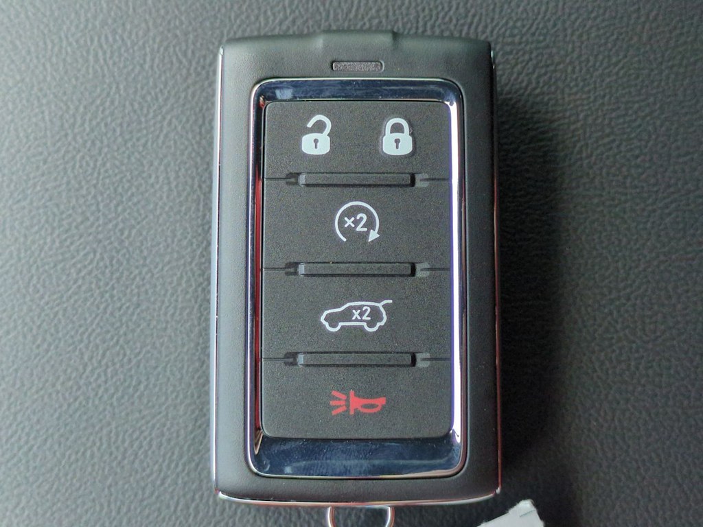 Thumbnail: 2026 Jeep Grand Cherokee - 17