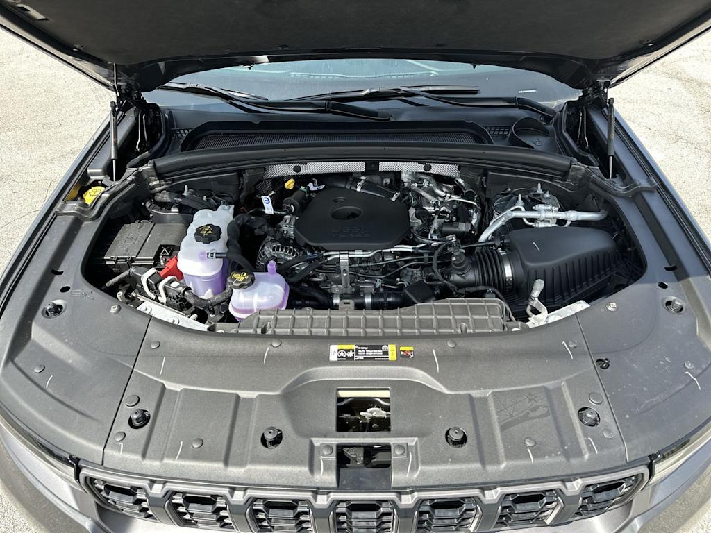 Thumbnail: 2026 Jeep Grand Cherokee - 8