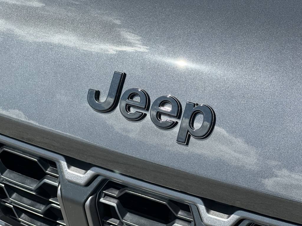 Thumbnail: 2026 Jeep Grand Cherokee - 6