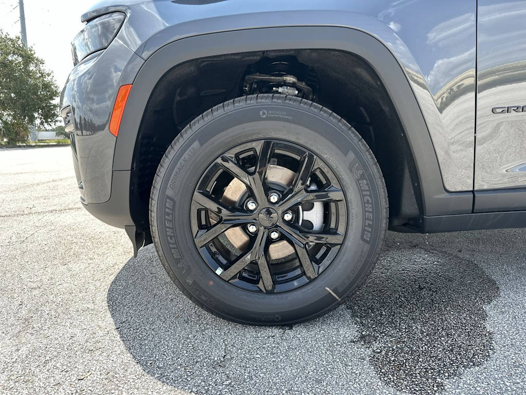 Thumbnail: 2026 Jeep Grand Cherokee - 7