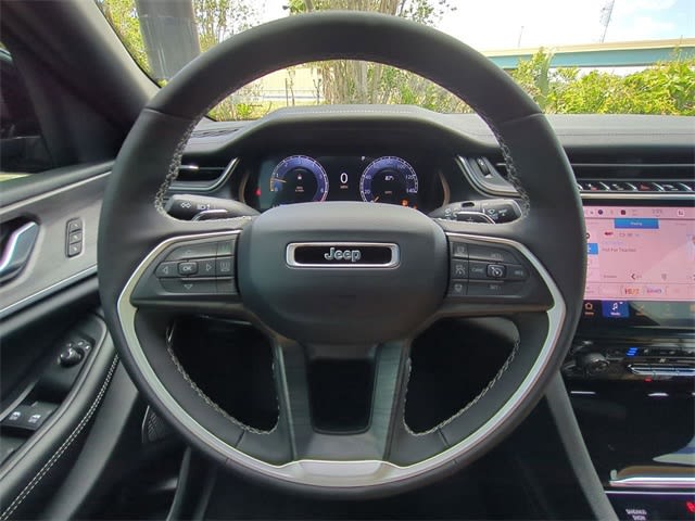 2025 Jeep Grand Cherokee Limited Edition 14