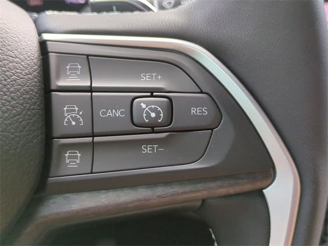 2025 Jeep Grand Cherokee Limited Edition 32
