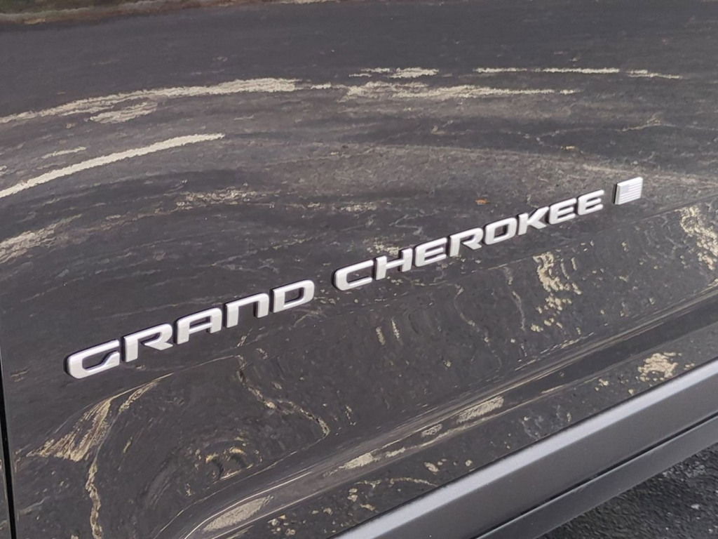 Thumbnail: 2025 Jeep Grand Cherokee - 25