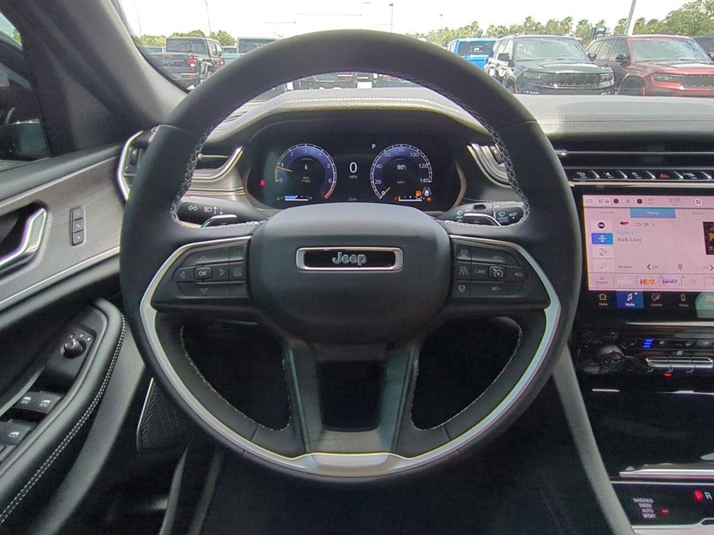 Thumbnail: 2025 Jeep Grand Cherokee - 14