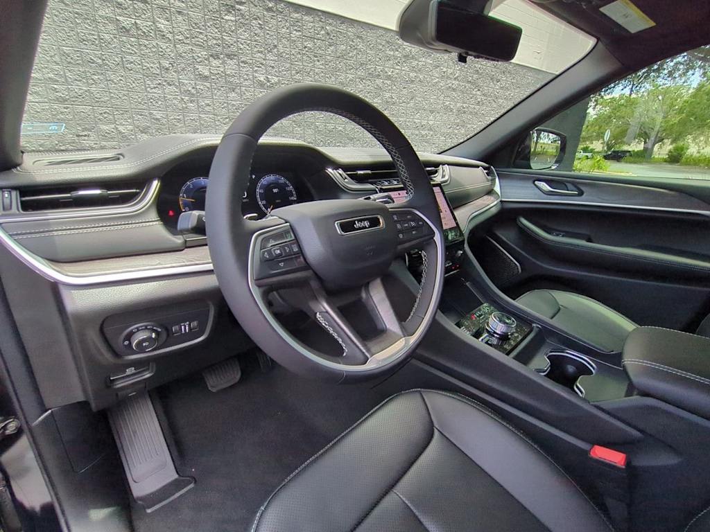Thumbnail: 2025 Jeep Grand Cherokee - 2