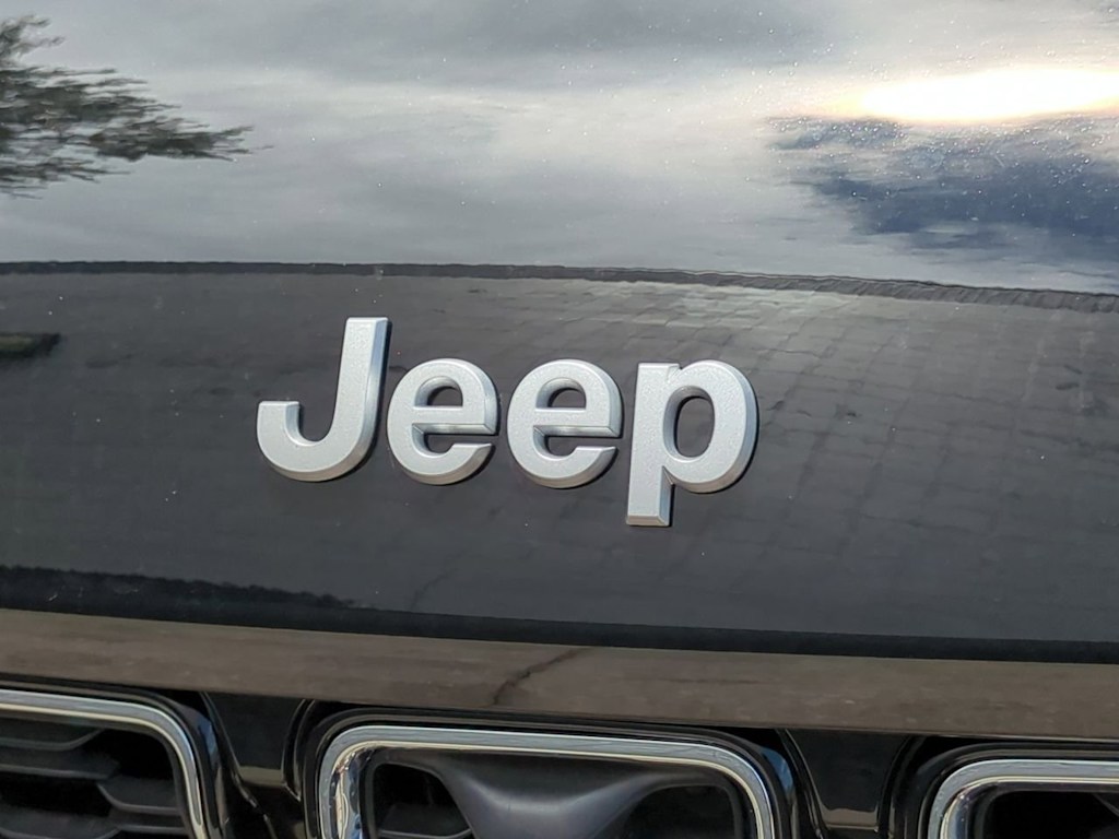 Thumbnail: 2025 Jeep Grand Cherokee - 7