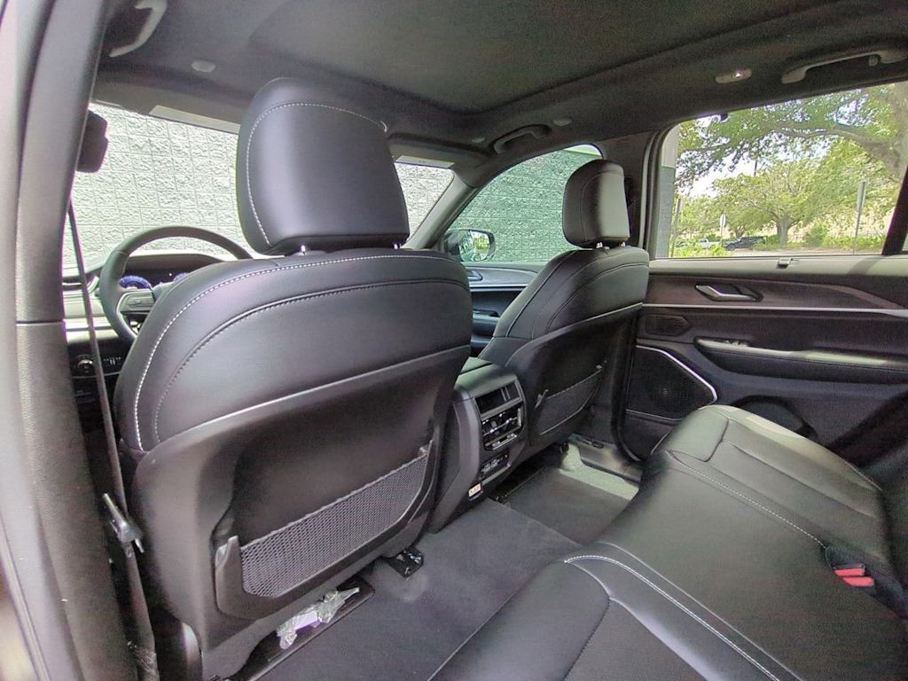 Thumbnail: 2025 Jeep Grand Cherokee - 13