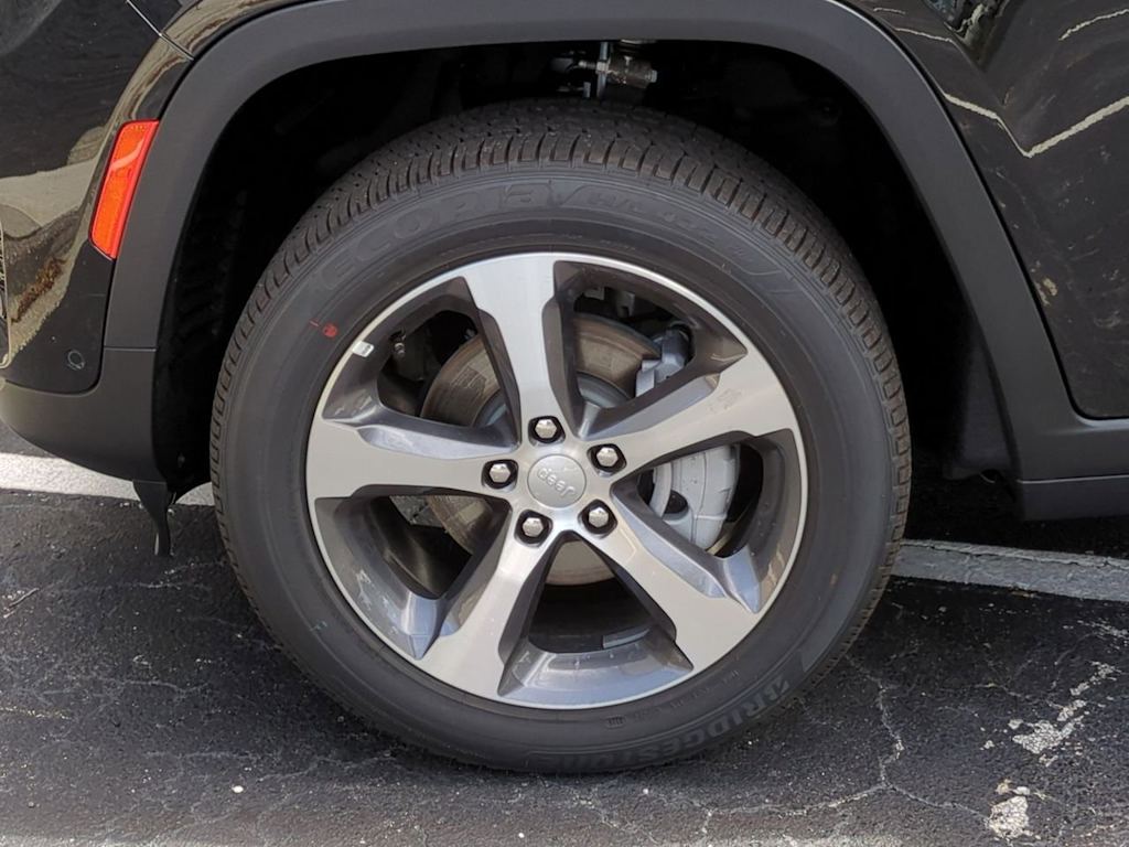 Thumbnail: 2025 Jeep Grand Cherokee - 8
