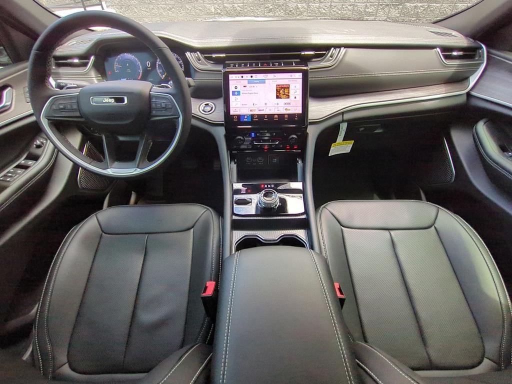 Thumbnail: 2025 Jeep Grand Cherokee - 10