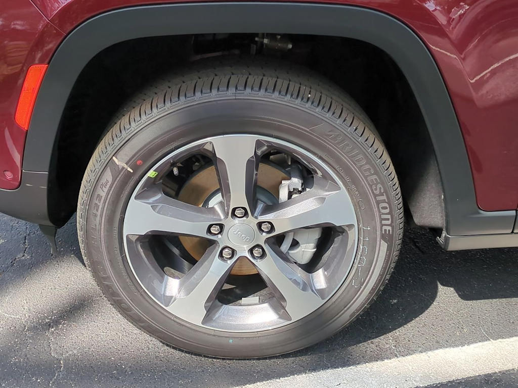 Thumbnail: 2025 Jeep Grand Cherokee - 8