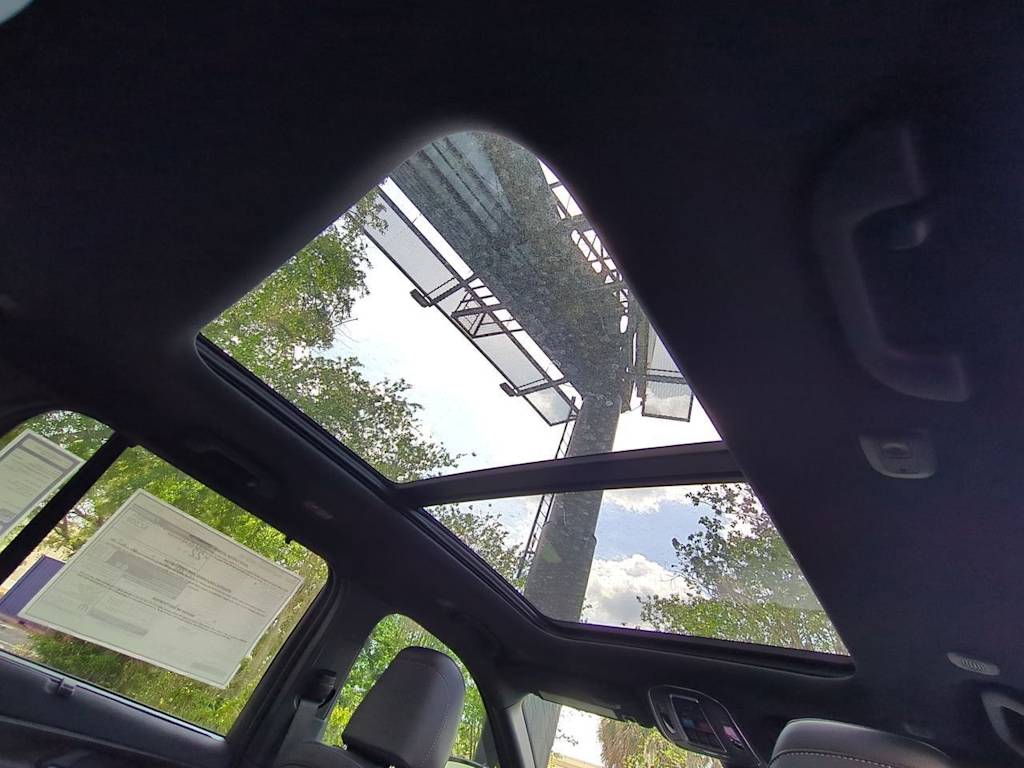 Thumbnail: 2025 Jeep Grand Cherokee - 30