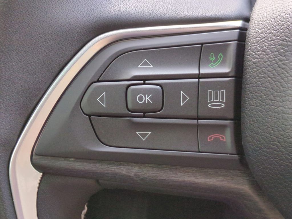 Thumbnail: 2025 Jeep Grand Cherokee - 31