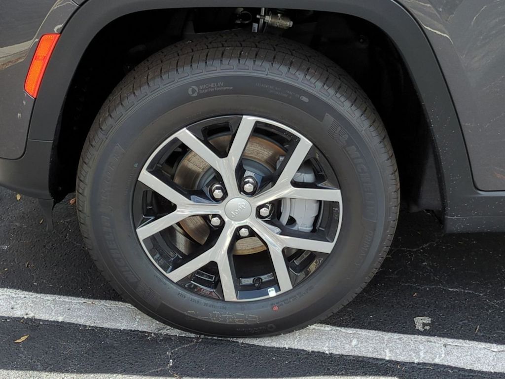 Thumbnail: 2025 Jeep Grand Cherokee - 8