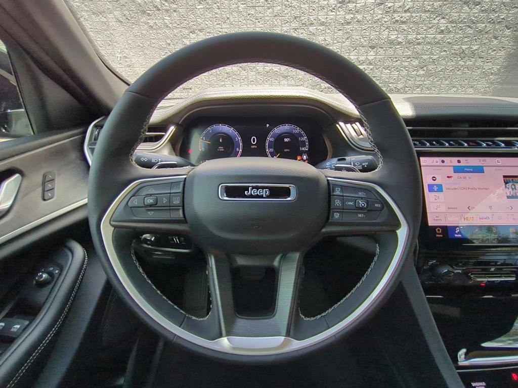 Thumbnail: 2025 Jeep Grand Cherokee - 14