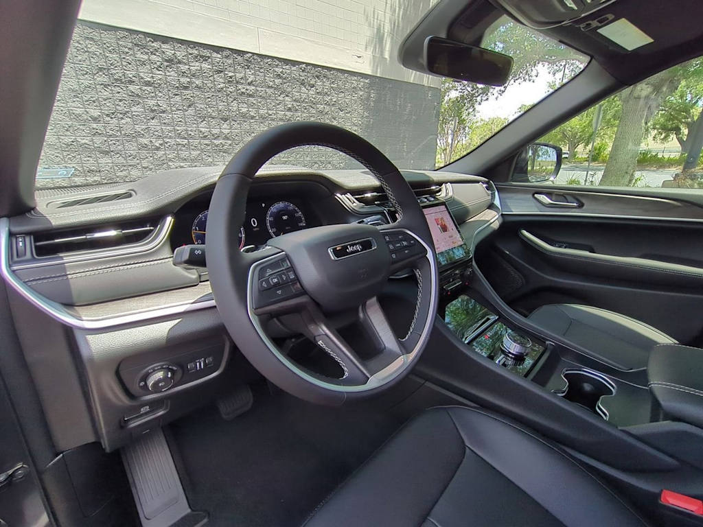 Thumbnail: 2025 Jeep Grand Cherokee - 2