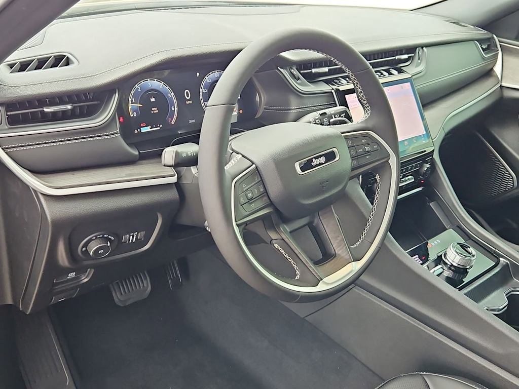 Thumbnail: 2025 Jeep Grand Cherokee - 2