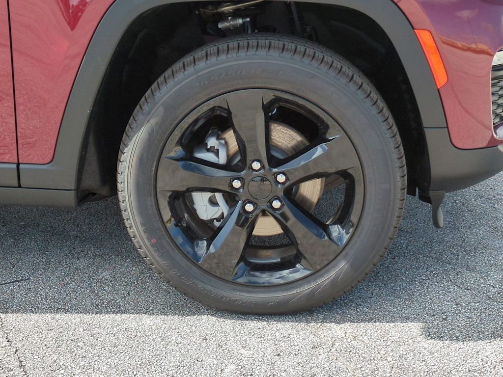 Thumbnail: 2025 Jeep Grand Cherokee - 8