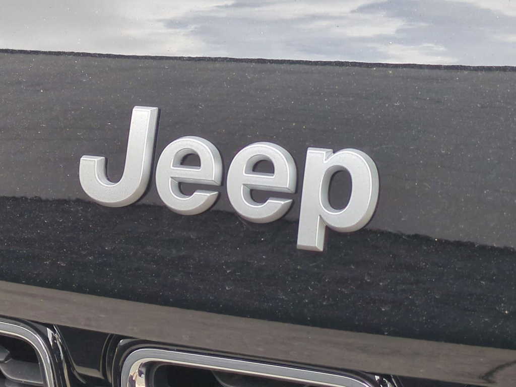 Thumbnail: 2025 Jeep Grand Cherokee - 6