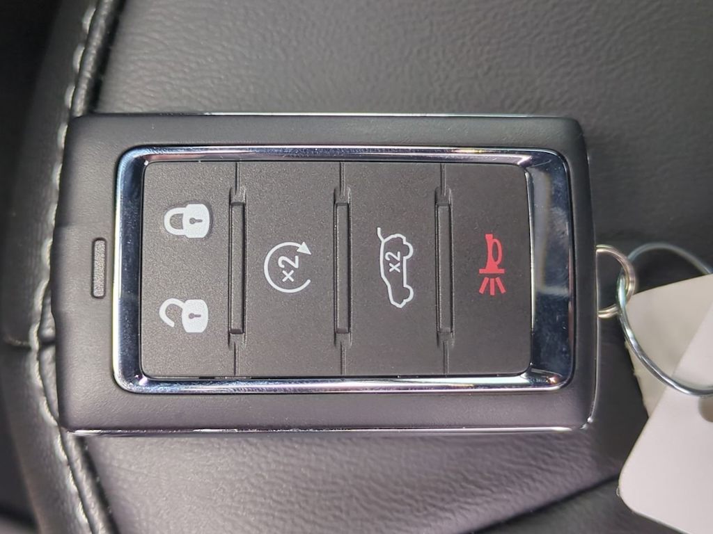 Thumbnail: 2025 Jeep Grand Cherokee - 37