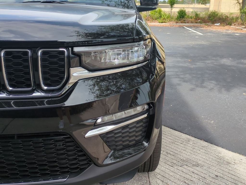 Thumbnail: 2025 Jeep Grand Cherokee - 24