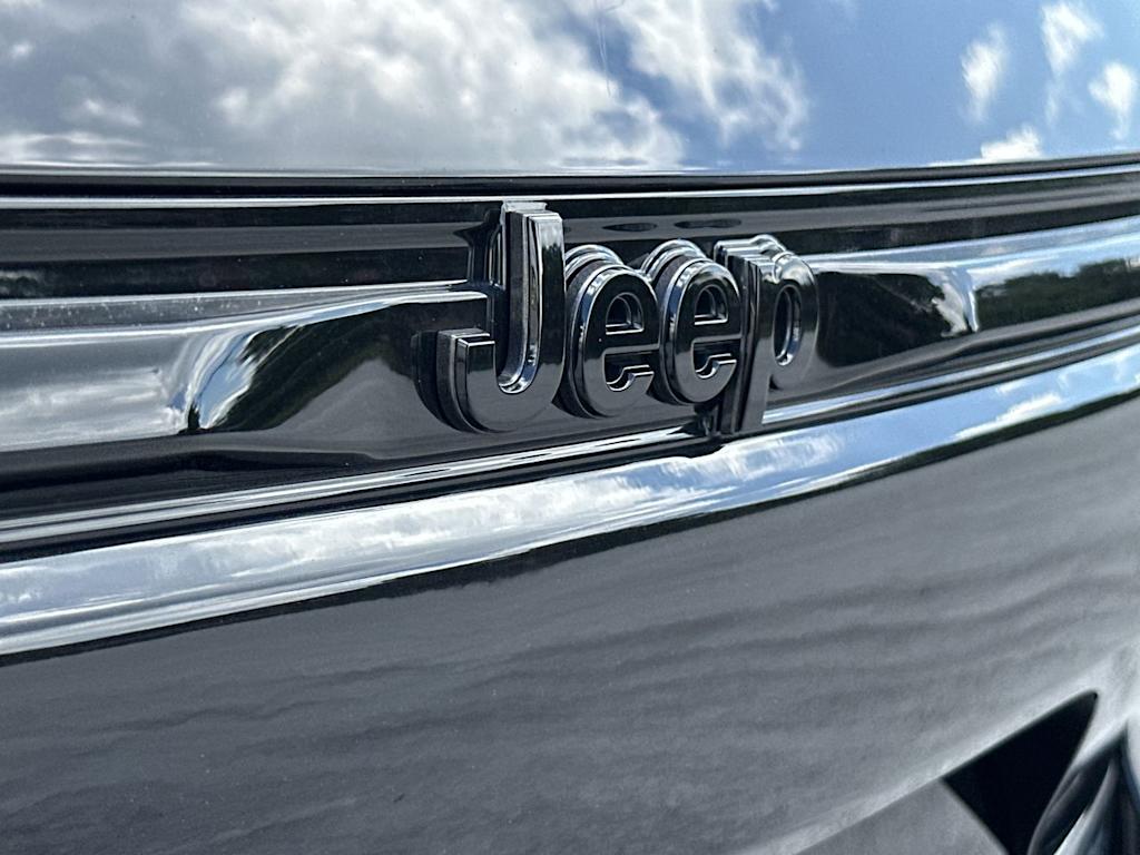 Thumbnail: 2026 Jeep Grand Cherokee - 7