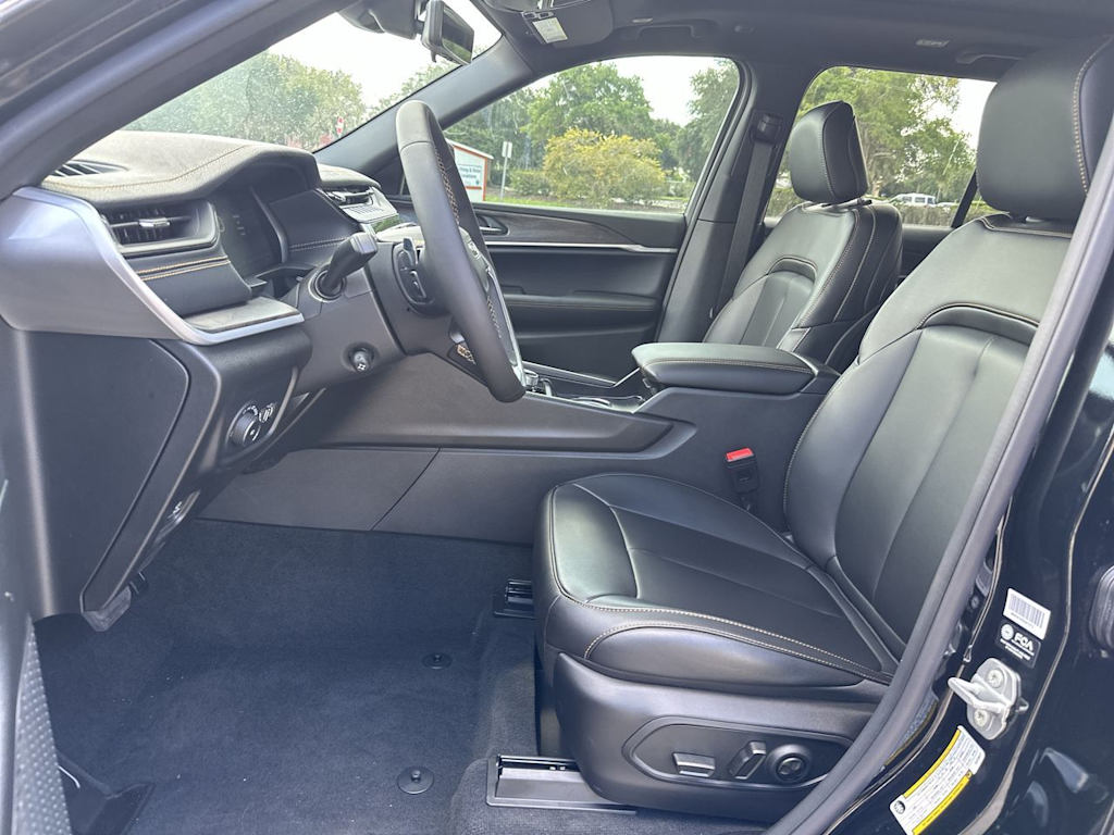 Thumbnail: 2026 Jeep Grand Cherokee - 10