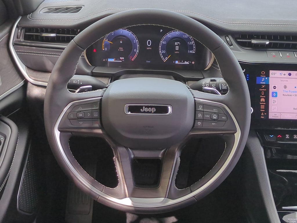 Thumbnail: 2026 Jeep Grand Cherokee - 14