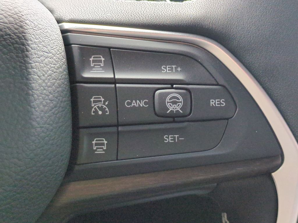 Thumbnail: 2026 Jeep Grand Cherokee - 32
