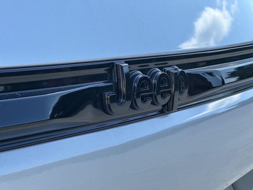 Thumbnail: 2026 Jeep Grand Cherokee - 7