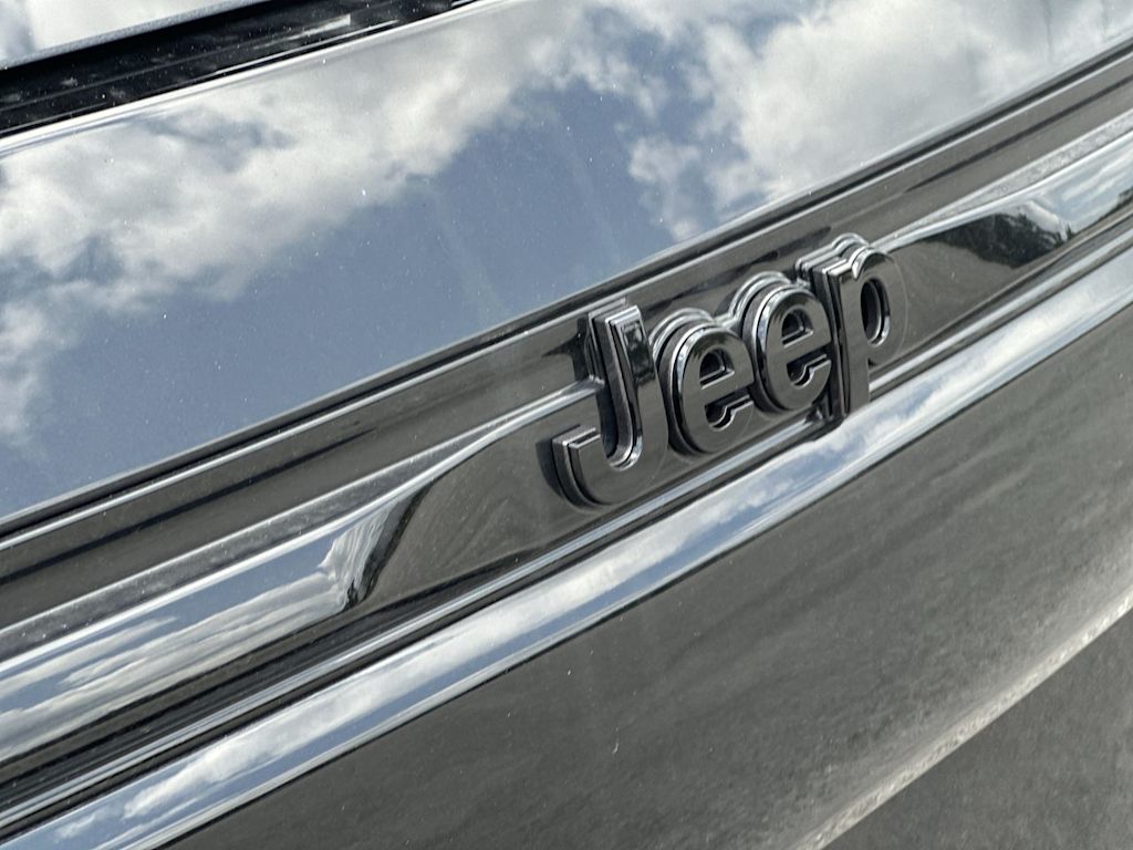 Thumbnail: 2026 Jeep Grand Cherokee - 6