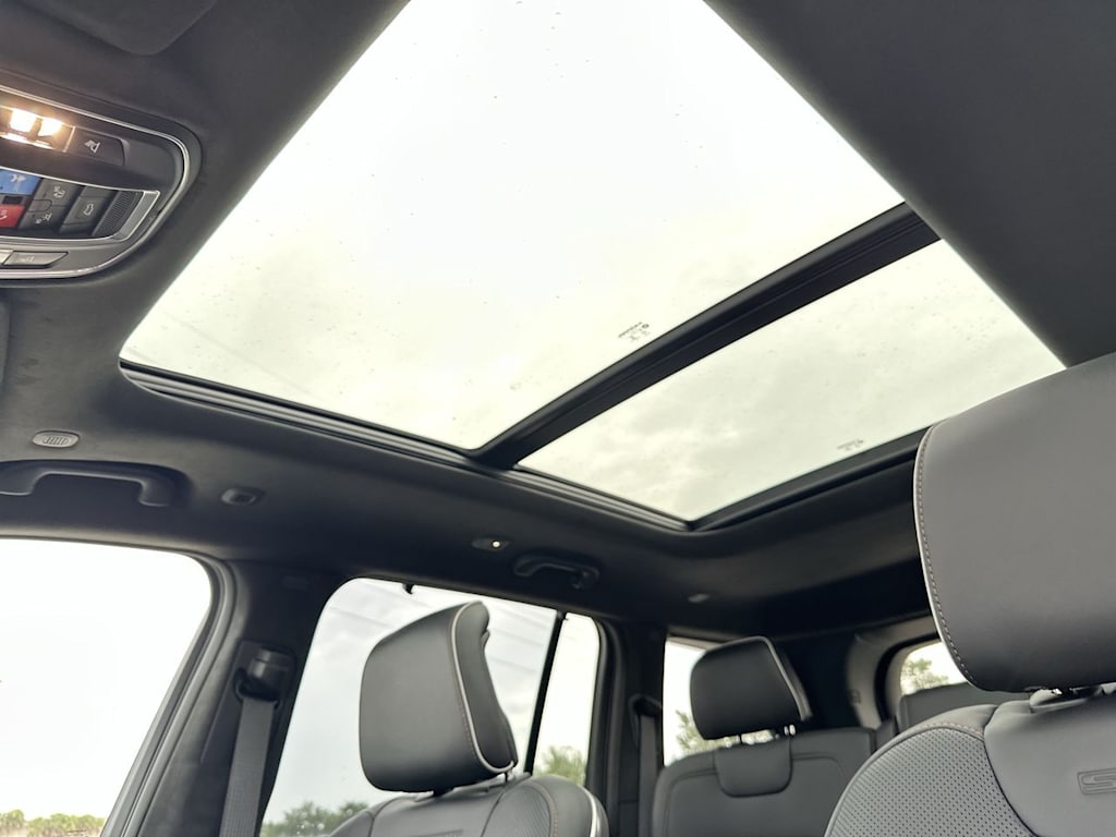 Thumbnail: 2026 Jeep Grand Cherokee - 22