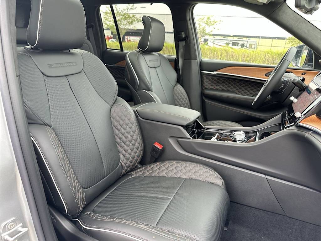 Thumbnail: 2026 Jeep Grand Cherokee - 26