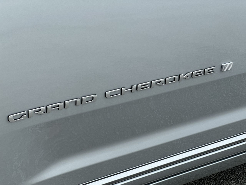 Thumbnail: 2026 Jeep Grand Cherokee - 21