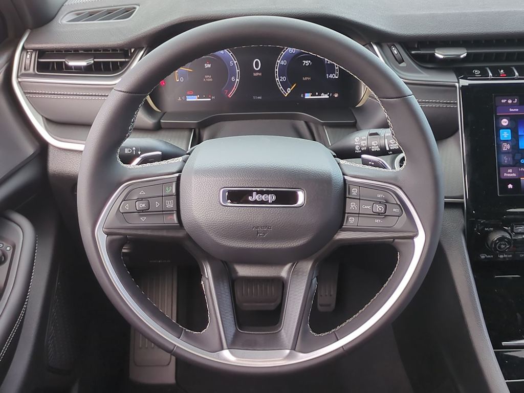 Thumbnail: 2025 Jeep Grand Cherokee L - 13